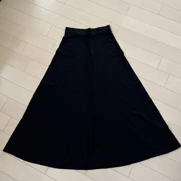 블랙 플레어 롱 스커트