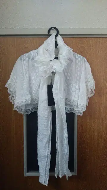 alice auaa 앨리스 아우아 화이트 블라우스