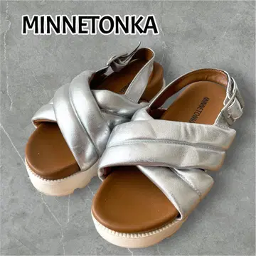 MINNETONKA 23M03 크로스 벨트 패딩 샌들 통굽 미네통카