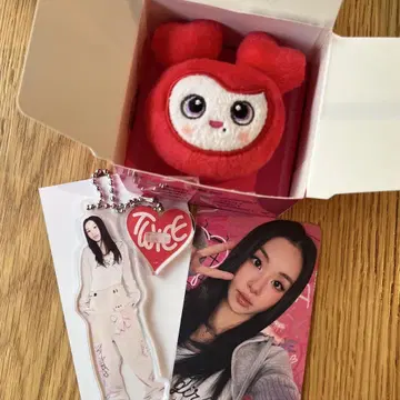twice this is for 굿즈 채영 3개 세트
