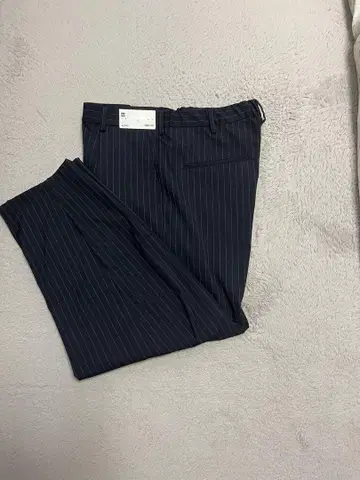 지유 배럴 레그 슬랙스 네이비 패턴 XL