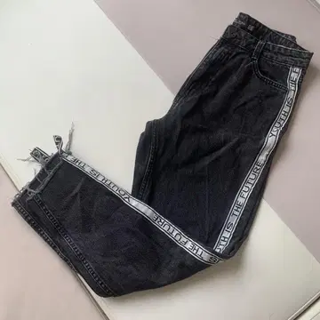 Bershka 버쉬카 사이드 테이프 데님 MOM 시리즈 사이즈 38
