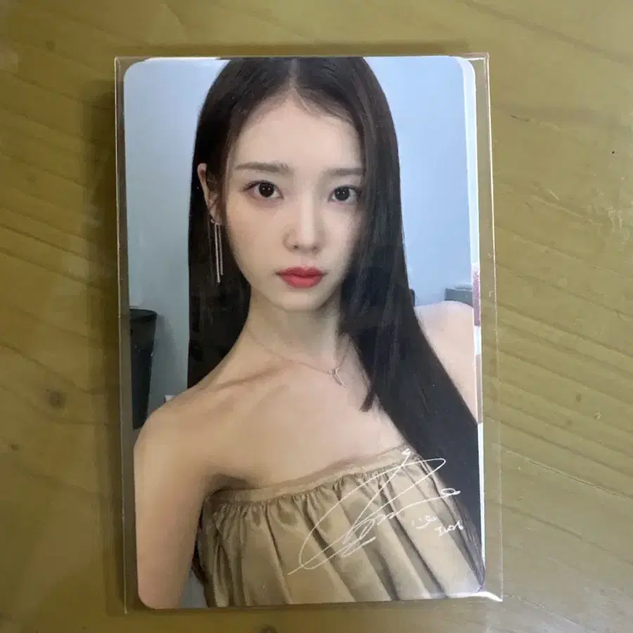 Shop 아이유 제이에스티나 on Bunjang Global Site - No more