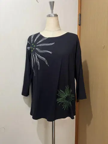 요건 레일 꽃무늬 자수 오분 소매 티셔츠 넉넉한
