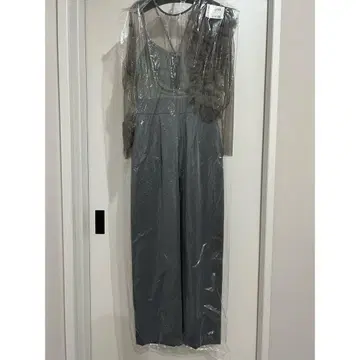 새상품 러그문 S 프릴 튤 콤비네존 결혼식 드레스