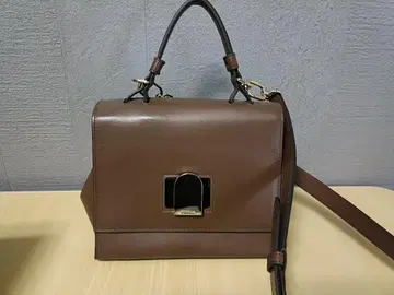 훌라 Emma