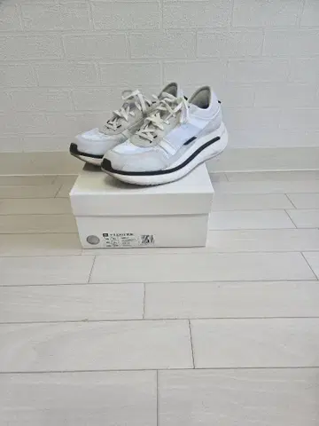 Y-3 AJATU RUN 10 GW8614