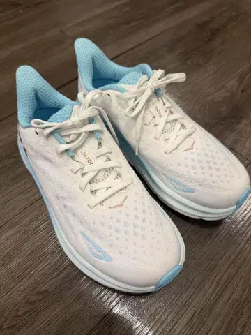 호카 클리프턴 9 와이드 23.5cm