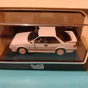 WiTS 화이트 미니카 1/43 스케일