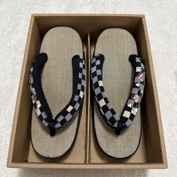 꽃무늬 자수 조리 블랙 화이트 체크
