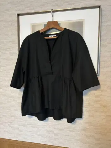 새상품급 23구 반팔 블라우스