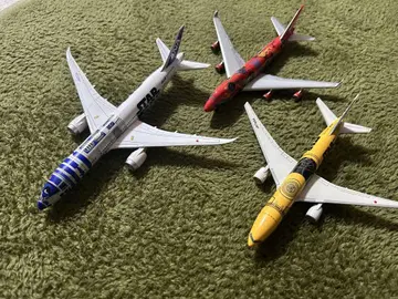 ANA STAR WARS 777-200 R2-D2 JET 1/200 모델