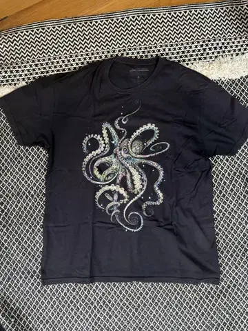Design By Humans 문어 티셔츠 XL 구제 의류