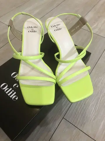 Odette e Odile 스트랩 샌들 24.5cm