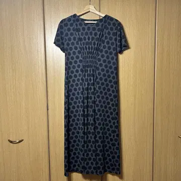 DAMA collection 도트 롱 원피스 차콜 그레이