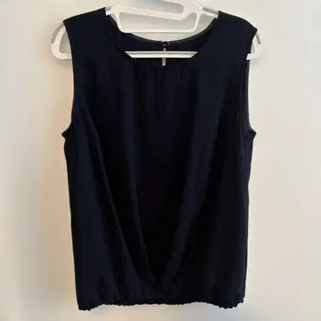네이비 슬리브리스 탑 유나이티드 애로우즈