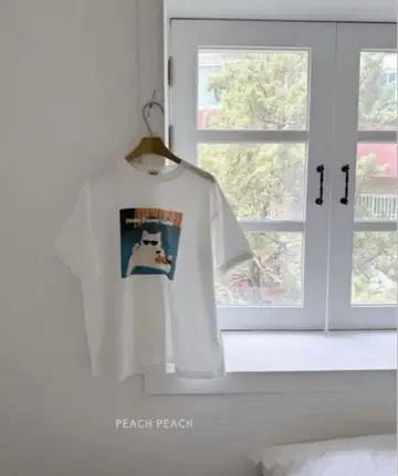 한국 peach peach 티셔츠