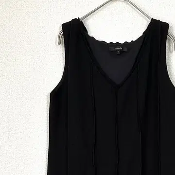 rienda 미니 원피스 드레스 V 넥 슬리브리스 심플 안감 부착