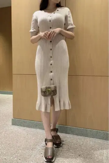 snidel 프론트 버튼 니트 원피스