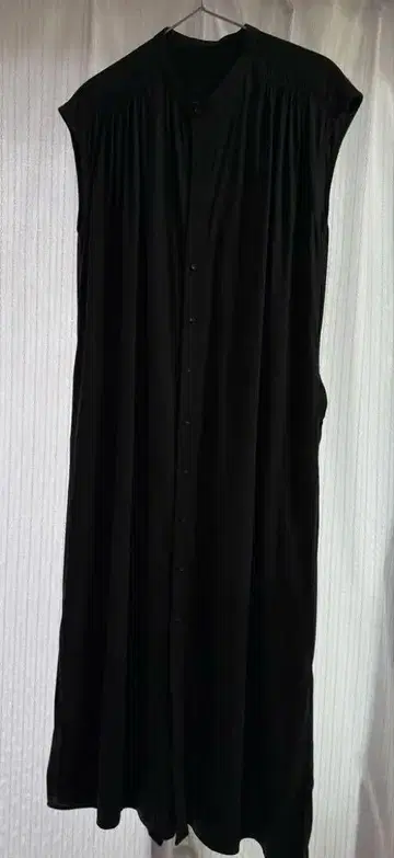 투모로우랜드 맥피 블랙 프렌치 슬리브 롱 셔츠 원피스