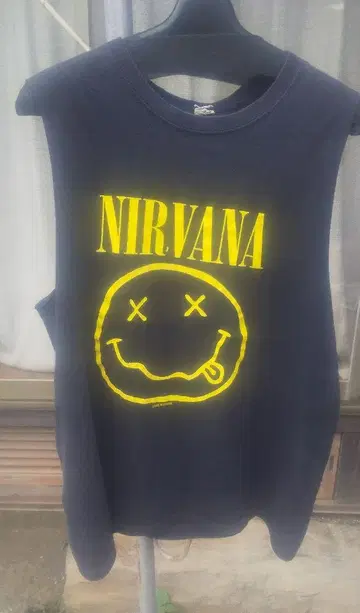 NIRVANA 탱크탑