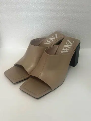 ZARA 자라 스퀘어 뮬 샌들