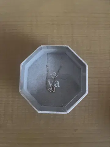 va 하트 모양 목걸이, 옥타곤 박스 포함