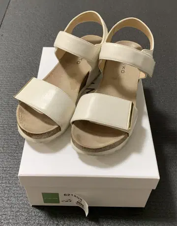 히메코 시프 가죽 플렉시블 샌들 아이보리 23.5cm
