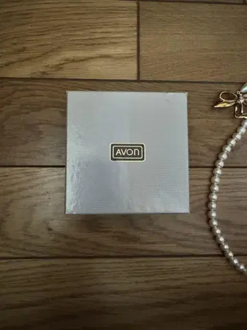 AVON 리본 포함 펄 목걸이