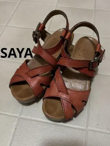 SAYA 샌들