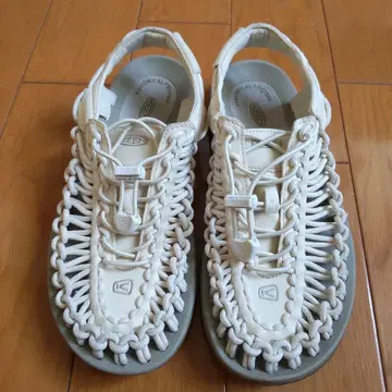 KEEN 스포츠 샌들 화이트