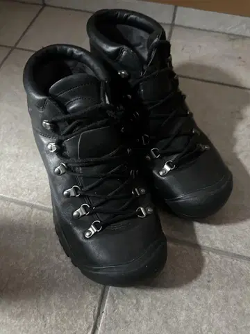 KEEN 하이킹 슈즈