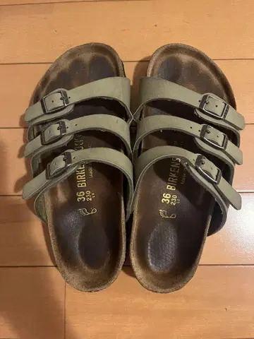 BIRKENSTOCK 사이즈 36