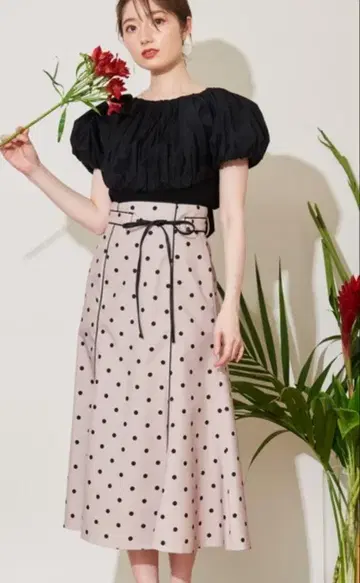 Noela 도트 무늬 플레어 밑단 스커트