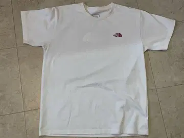 THE NORTH FACE 화이트 티셔츠