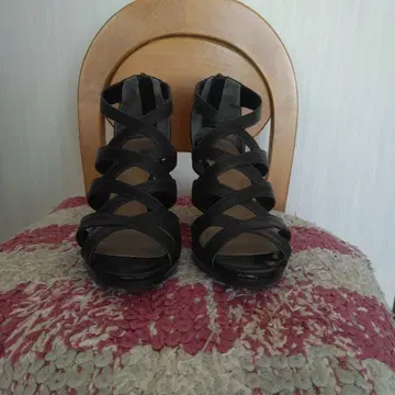 Rizz 블랙 샌들 힐 8cm