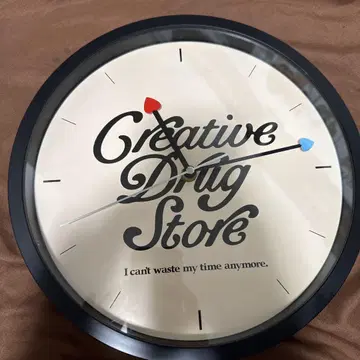Creative Drug Store 시계