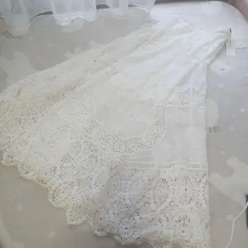 택 포함 새상품 카에데 카나자와 화이트 프릴 자수