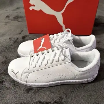 Puma 화이트 스니커즈