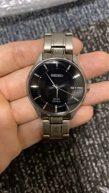 세이코 솔라 티타늄 V157-0BX0 남성용 쿼츠