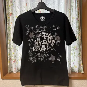 블랙 스컬 그래픽 티셔츠 L 사이즈