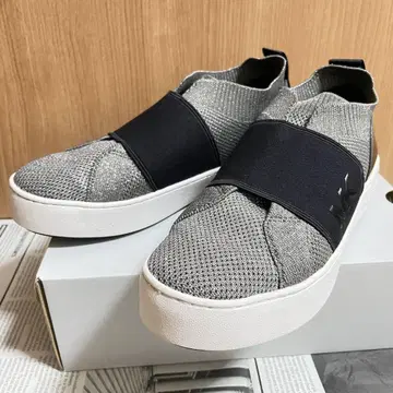 마이클코어스 슬립온 스니커즈 23.5cm