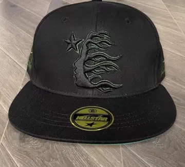 Hellstar Studios fitted hat 캡 N