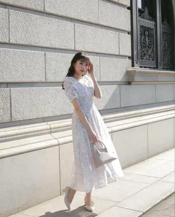 AnMILLE 안미르 플라워 크로스 플레어 OP 원피스 핑크