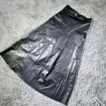 JEANASIS 지나시스 롱 플레어 스커트 블랙 인조 가죽 쿨 M