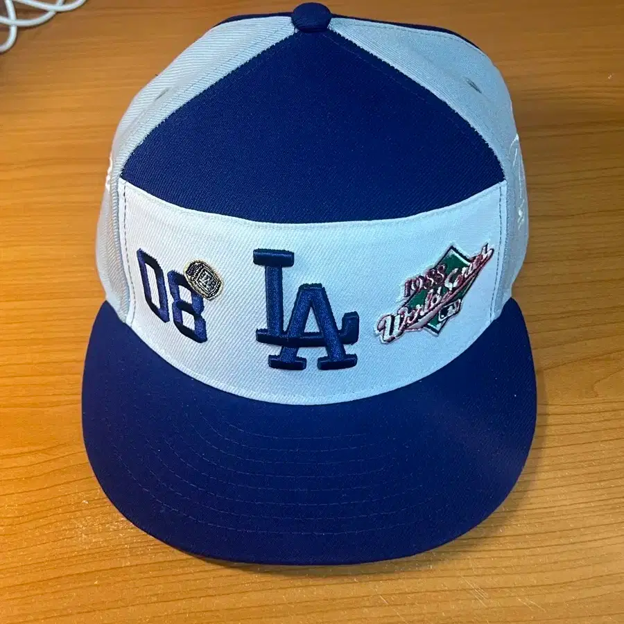 NEW ERA 뉴에라 (Price Negotiable) New Era LA Dodgers Script
