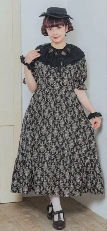 아오키 미사코 [새상품] 스퀘어 프릴 원피스