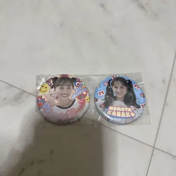 모모타 나나미 생일 기념 캔뱃지 2개 세트