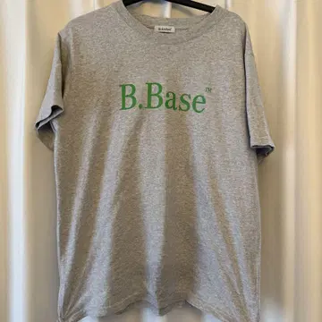 B.Base 그레이 티셔츠
