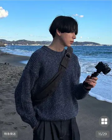 딥 블루 니트 스웨터 릴랙스 핏